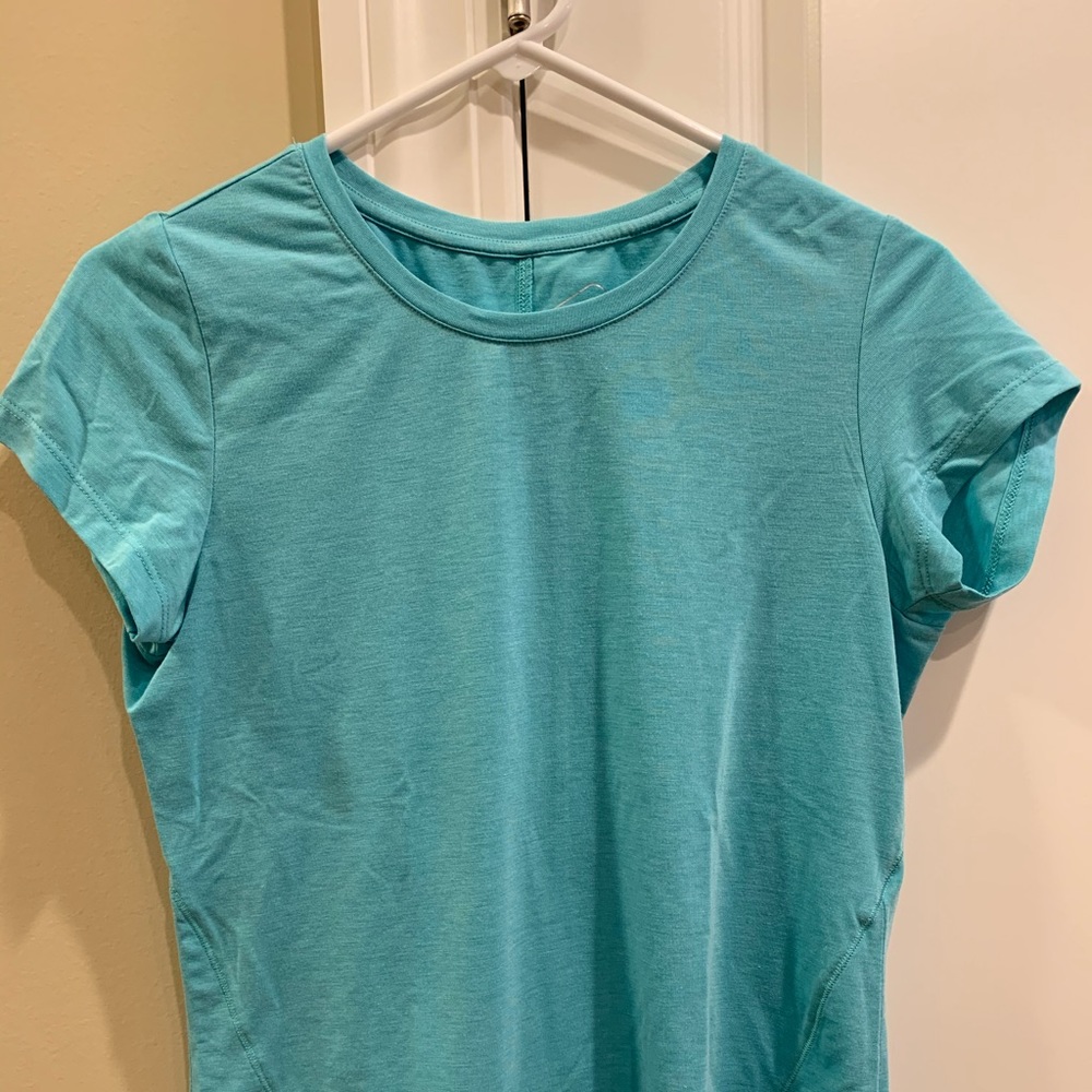 Ladies moisture wicking exercise top